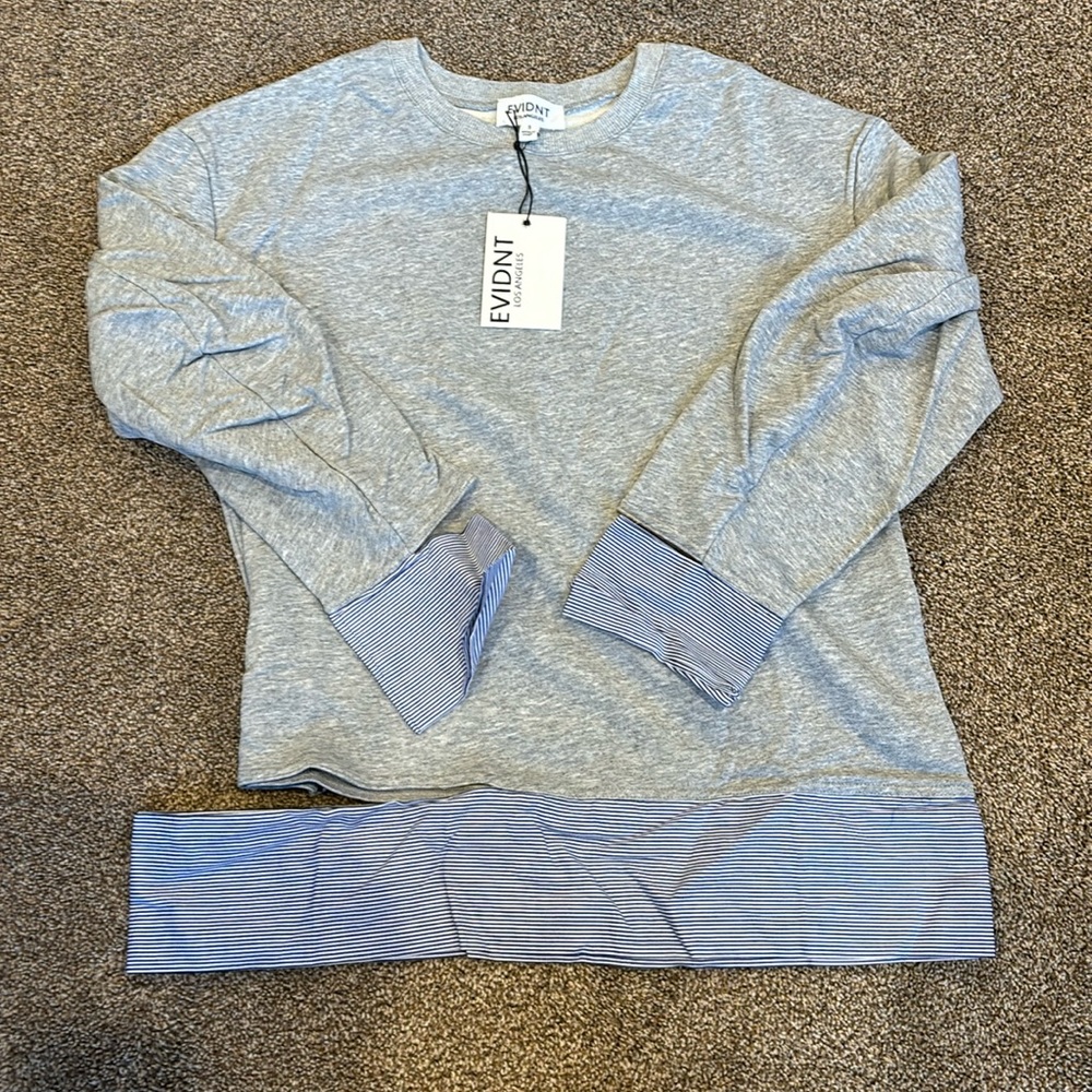 Women’s unique crewneck